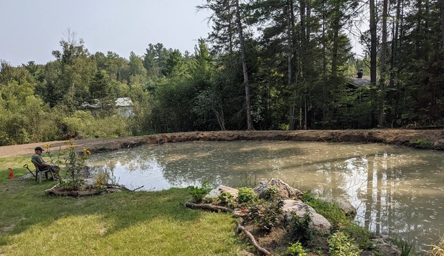 Nature Cottage & Private Pond - 1 hour from Montreal