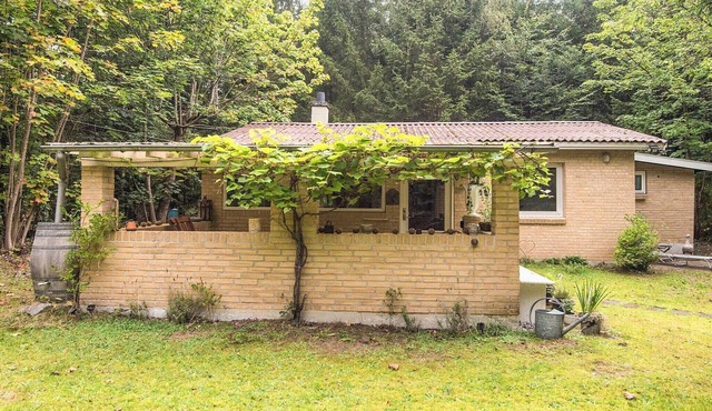 Nature Cottage with Terrace by Gudena