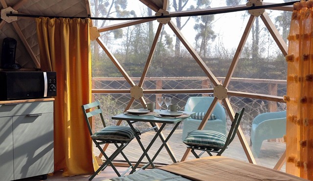 Nature Dome & Jacuzzi at Blue Grass Ranch