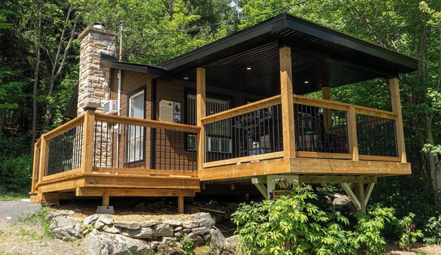 Nature Escape and Miller Zoo - Buddy Shack