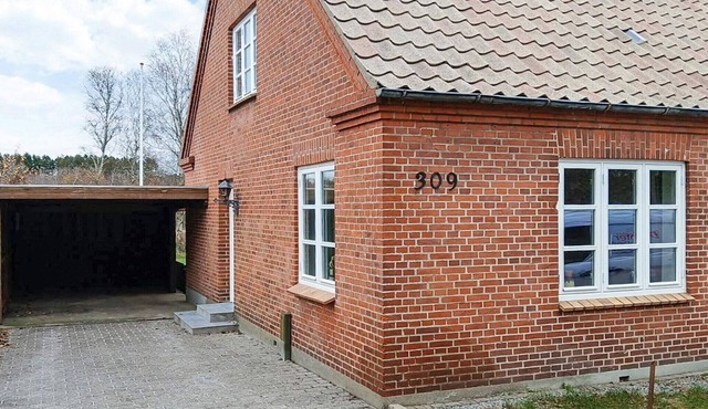 Nature Escape: Forest & Lake Access