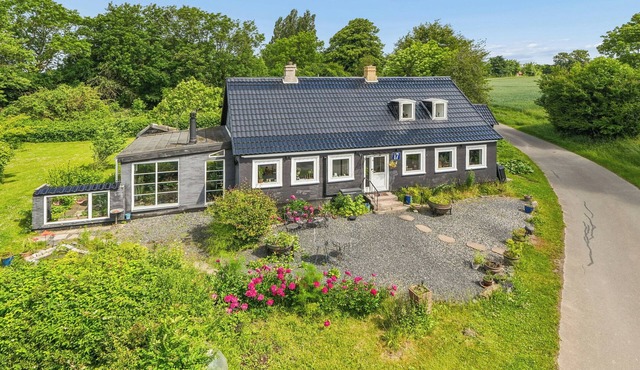 Nature Escape with Views of Open Fields