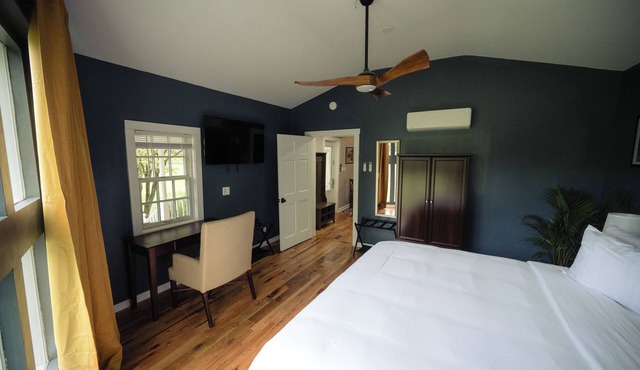 Nature-Filled Escape | Ideal for Golf Fans & Scenic Outdoor Adventures