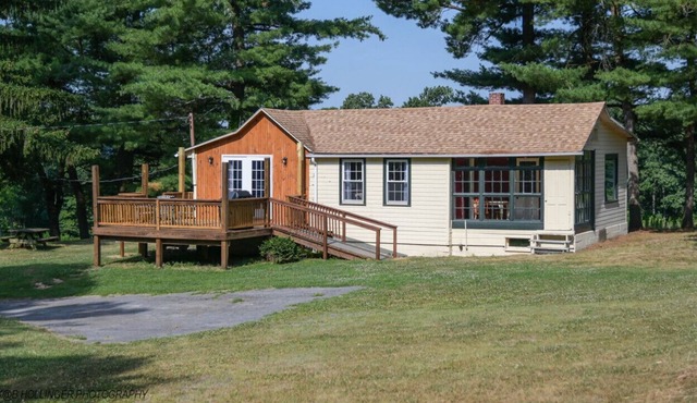 Nature getaway near Lake Tobias