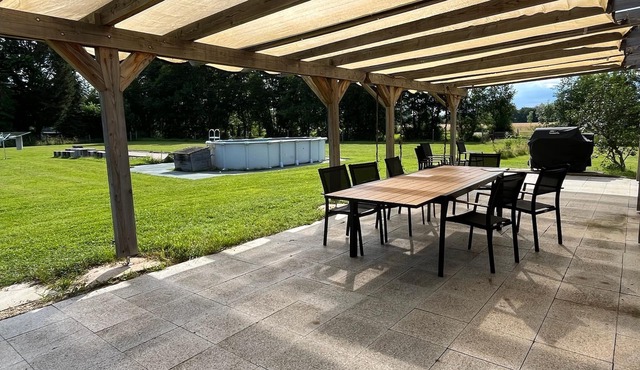 Nature gîte with cinema room and swimming pool - Ideal for families and groups of friends!