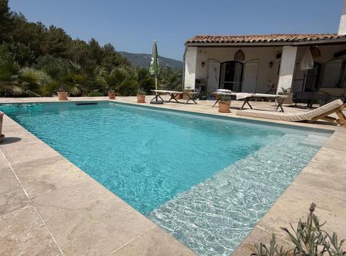 Nature house, pool, quiet