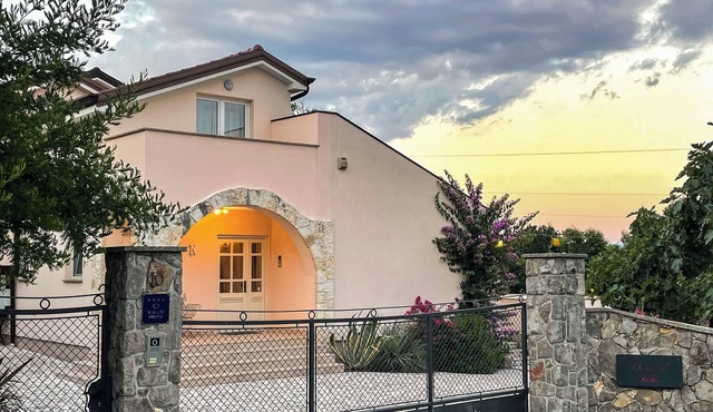 Nature idyll with sea views of the Kvarner bay