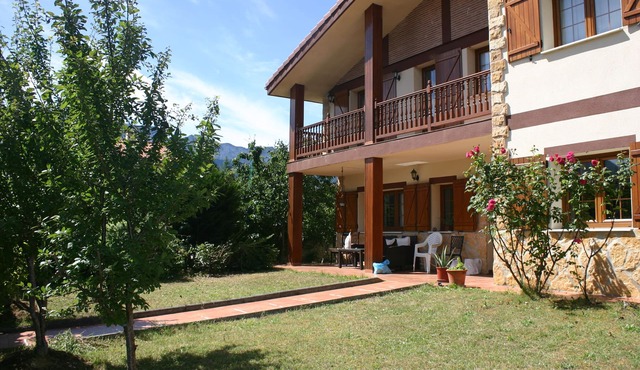 Nature in a privileged setting just 35 minutes from Bilbao.