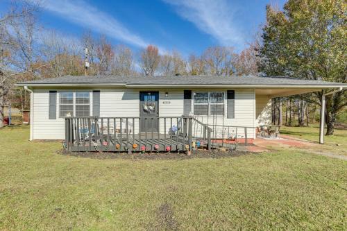 Nature Lover's Haven w/Fire Pit in Pangburn!