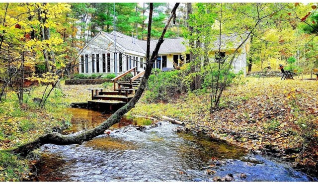Nature Lover's Retreat: 10 wooded acres along a babbling creek