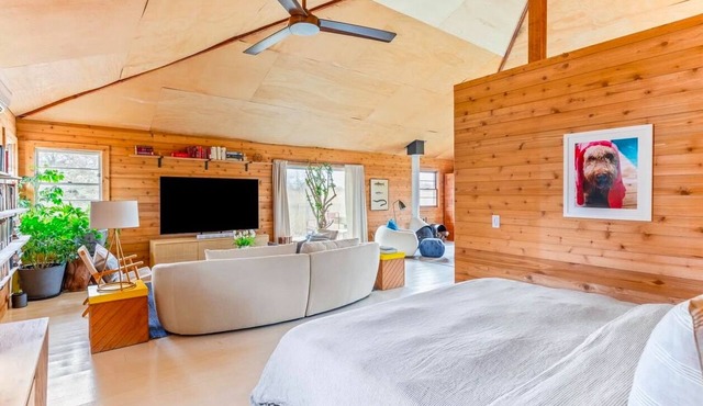 Nature Lovers Beach Bungalow with Pool on Long Island's South Shore