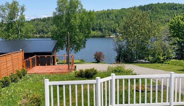 Nature, Pool Table & Water Access | Le Highland