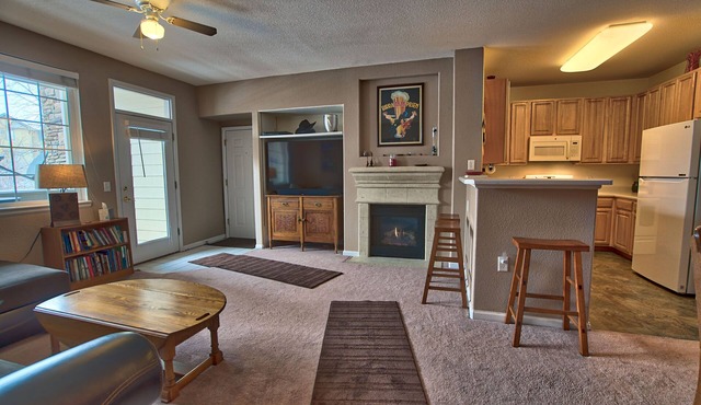 Nature Preserve condo 3 Bedrooms 2 Full bathrooms.
