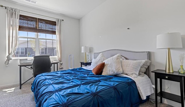 Nature Retreat: Tranquil Townhome Haven