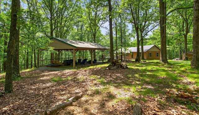 Nature Retreat w/Hot Tub, Fire Pit & Outdoor Fun!