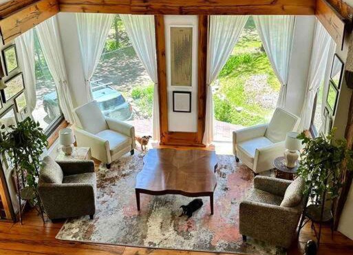 Nature Retreat w/Sunroom Gazebo