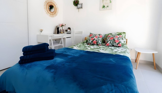 “Nature Room” Guesthouse with Shared Terrace, Wi-Fi, and Air Conditioning