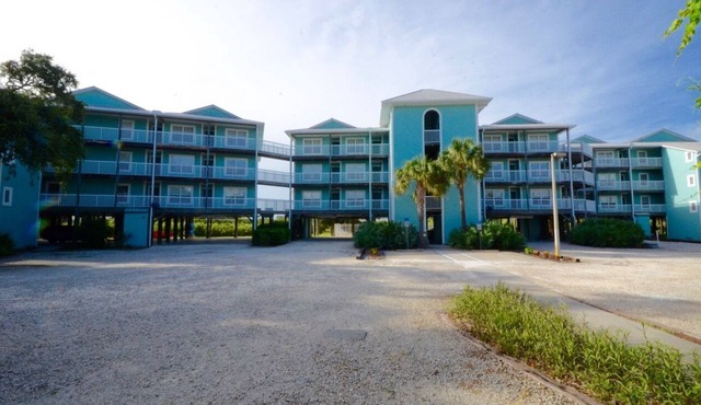 Nature's Landing C104 Corner Unit with Pool!