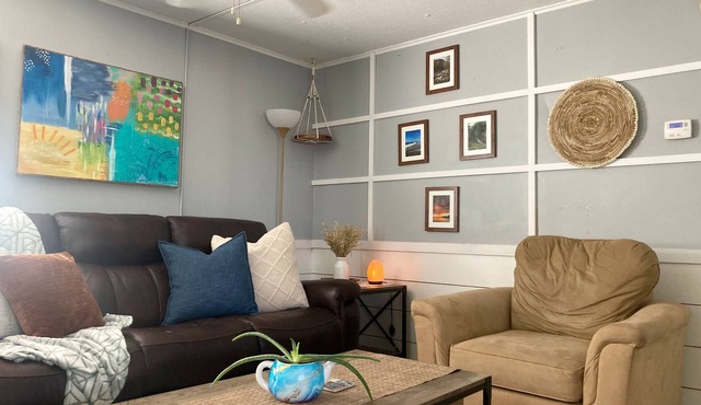 Nature's Nook -10 Minutes To Rainbow Springs! Rural, Fire Pit, Screened In Porch