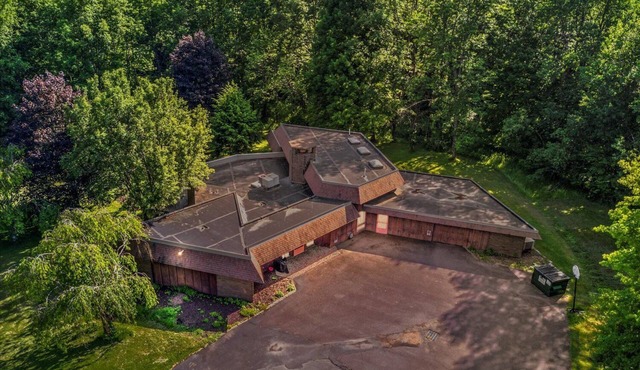 Nature's Retreat - Hot tub, Firepit, game room 5 mins to Honesdale