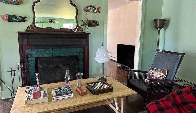 Nature's Retreat: Serene Woodland Haven Near NYC