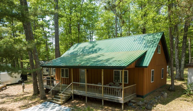 Nature's Sanctuary: The Loft Cabin at Blueberry Lake