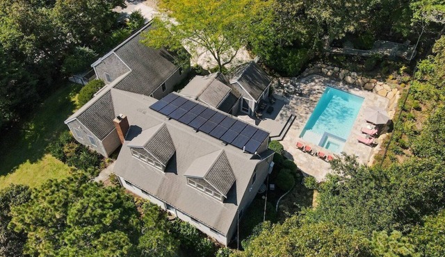 Nauset Beach Retreat! Pool w/Spa & Gas Fire Pit