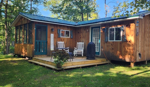 Nauti river cabin on Deer river Brasher with A/C and wifi