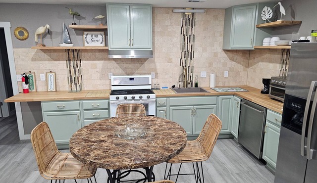 Nautical 3-bedroom house in downtown Joplin, close to shopping and coffee shops.