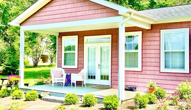 Nautical Charm with Relaxing Waterviews! Your Chesapeake Getaway!