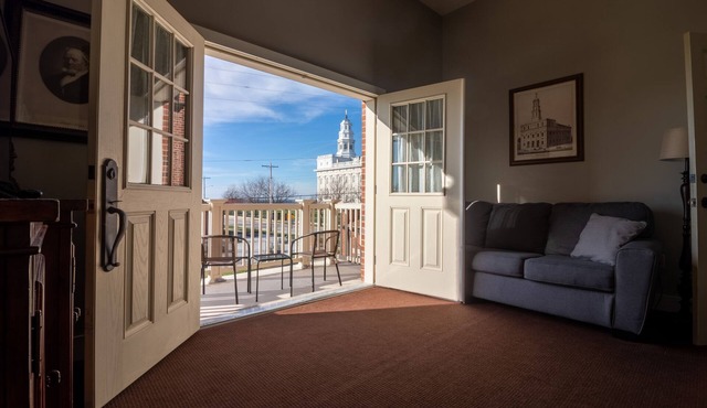 Nauvoo Temple House Hotel