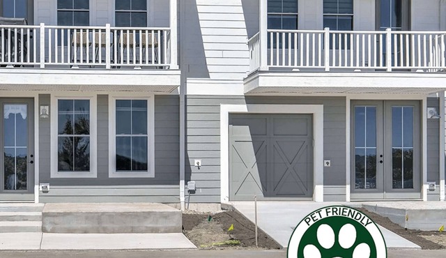 Navvy Town Duplex | Navvy Town Neighborhood