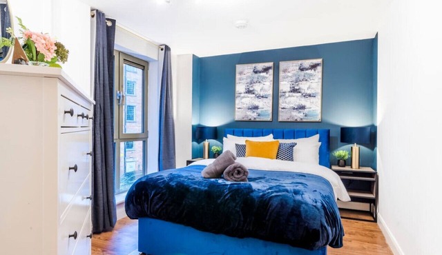 Navy Retreat - Free Parking, Fast WiFi & SmartTV