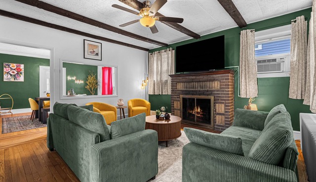 nCharming4BR Retreat in Arlington |Sleeps 12 NearDC
