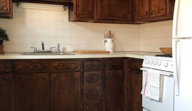 nCozy stay within one mile of downtown Delaware’s shops, restaurants and pubs.