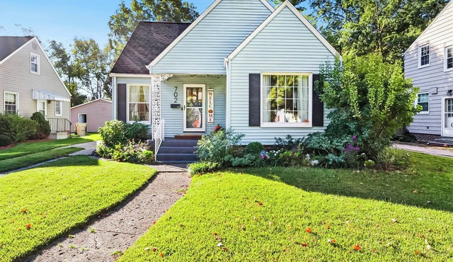 ND Walkable | Sunny Yard | Playroom + Pets+ Bikes