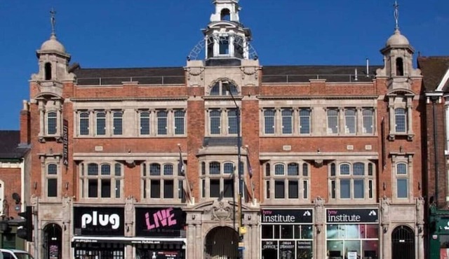 nDigbeth Apartment Sleeps 12