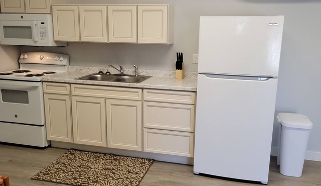 nDowntown Tell City Ground floor 1 Bed 1 Bath Wifi 30 minutes to Holiday World