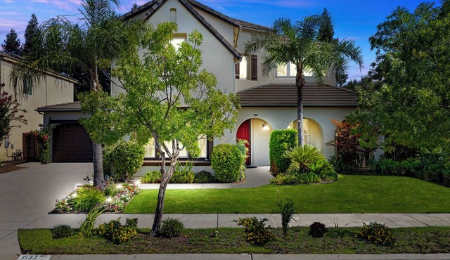 NE Clovis Retreat with Pool