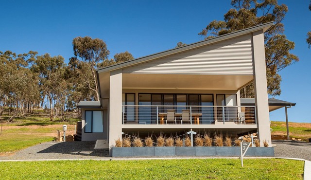 Neagles Retreat Villa 2 - 2 bedrooms