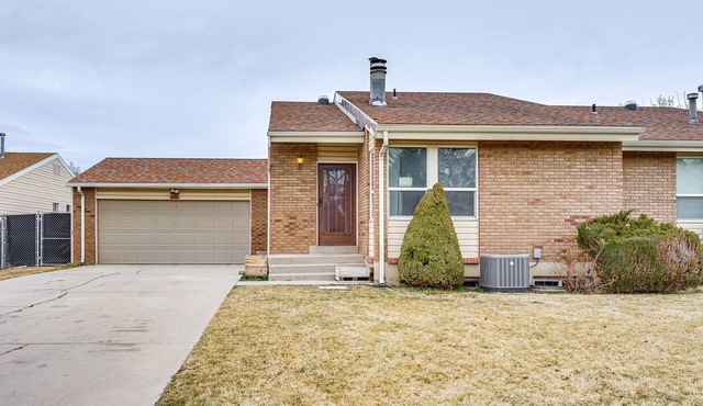 Near 4 Major Ski Resorts: Salt Lake County Home