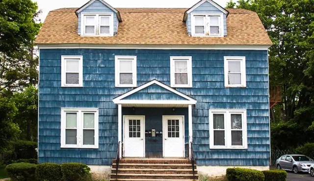 Near 5 Major Medical Centers, LIRR, Nautical Mile, Jones Beach, Eisenhower Park