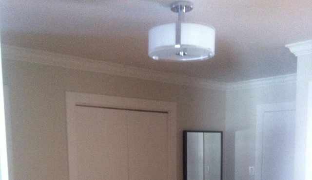 NEAR AIRPORT BEAUTIFUL 2 BEDROOM APARTMENT