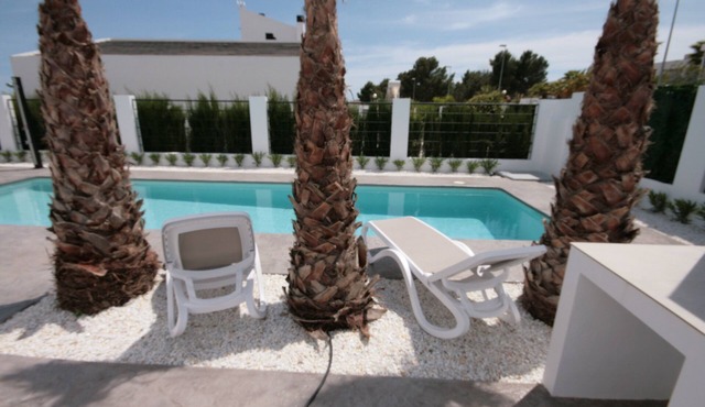 Near Altea, Albir and Benidorm with heated pool
