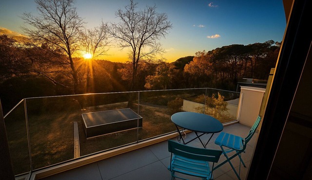 Near ARKEA ARENA for this room with an incredible view