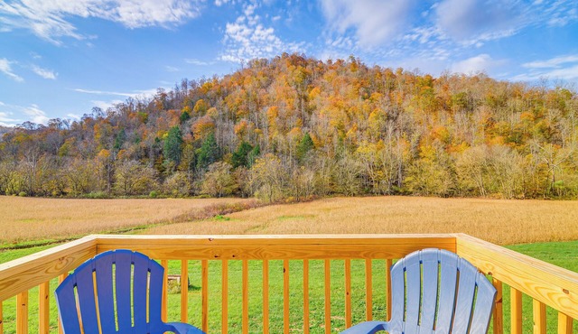 Near ATV & Hiking Trails: Home w/Deck in Oneida!