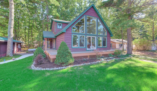 Near Beach Access: Torch Lake Cabin Retreat!