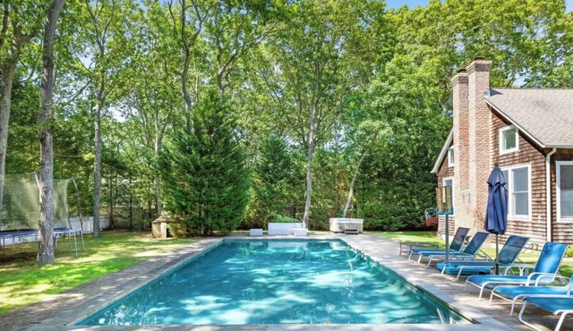 Near Beach Lane Ocean, Modern and Bright Family Friendly Home with Pool