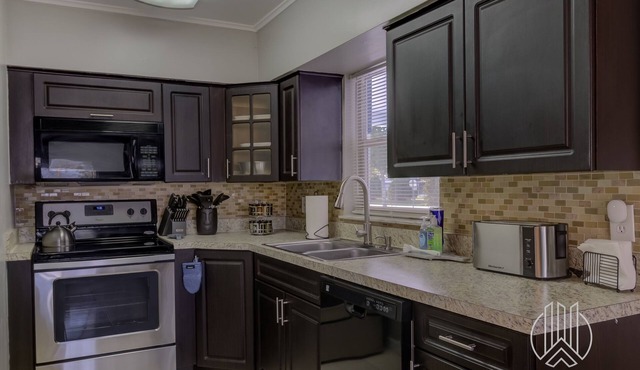 Near Beaches★KING Bed★Fast WiFi★Fire Pit★Game Room★45% discount 28 day stay