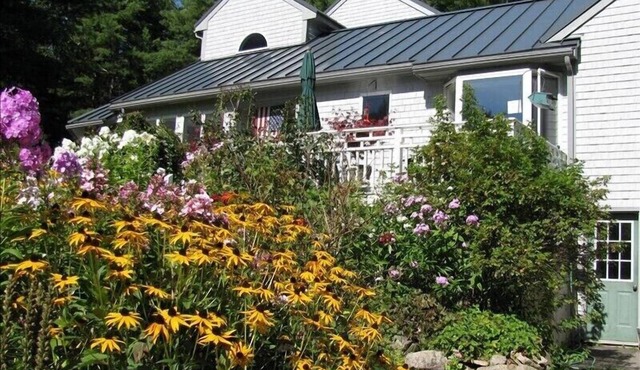 Near Biddeford Pool. Quiet, Private, Hideaway.